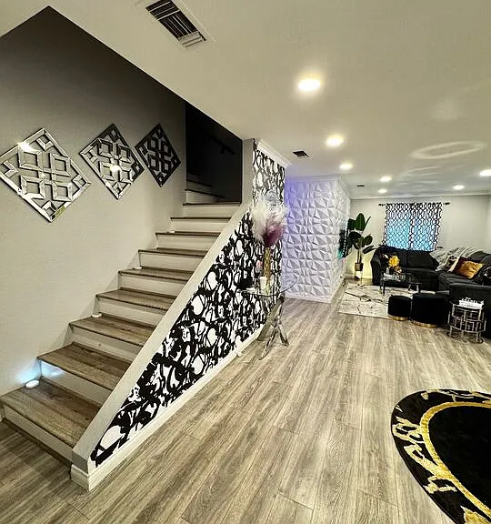 8020 Cora St — Photo 10