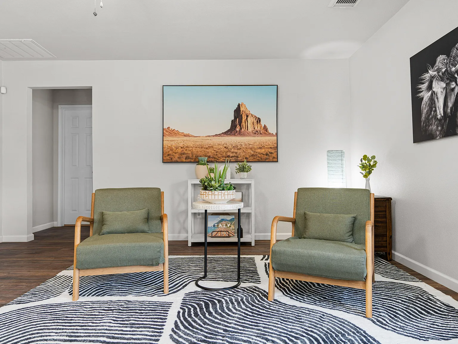 4 bed, 3.0 bath, 2851 sqft, $724 — Photo 4