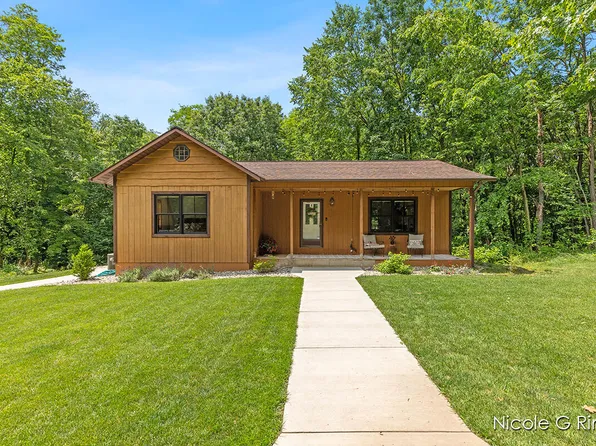1635 N Payne Lake Rd, Middleville, MI 49333