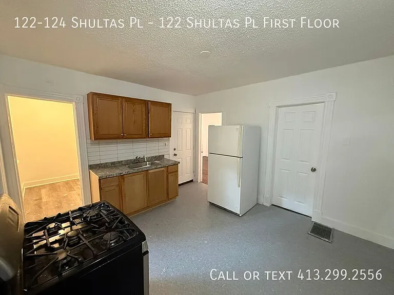 122-124 Shultas Pl #1 — Photo 6