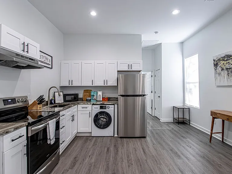 223 S Park St — Photo 10