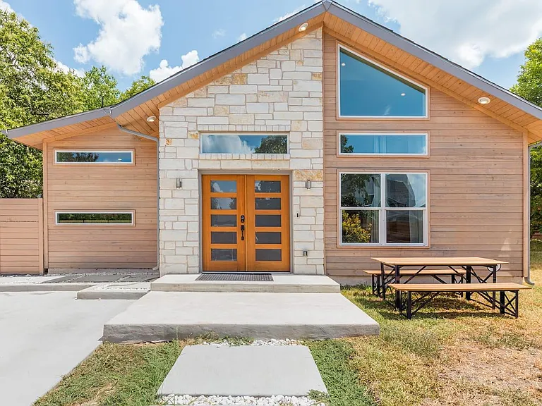 3605 Villa Ct — Photo 3