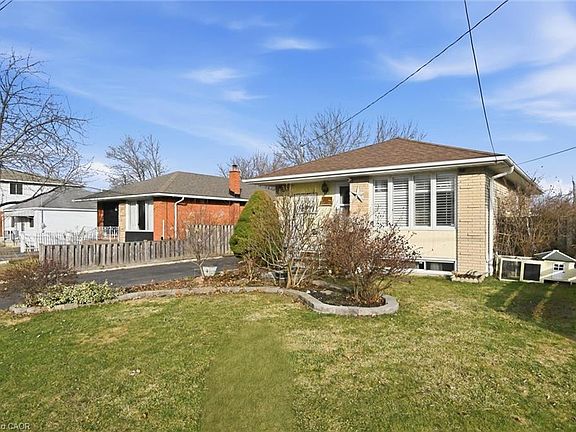 2nd image of 155 Ridge St