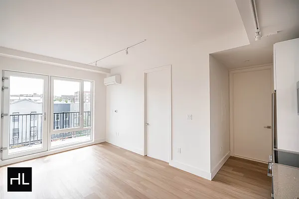 Rented by Highline Residential | media 106