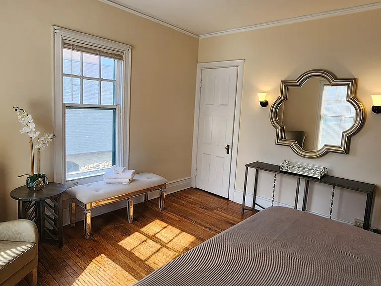 St. James Court Historic Apartments — Photo 23