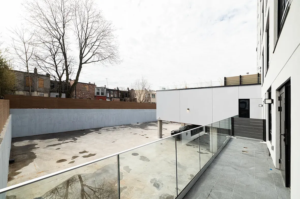 1120 Saint John's Place — Photo 4