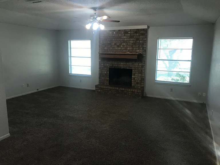 302 Turtle Cv — Photo 2