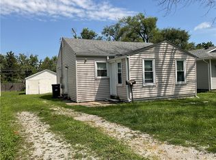 1690 W Cushing St, Decatur, IL 62526