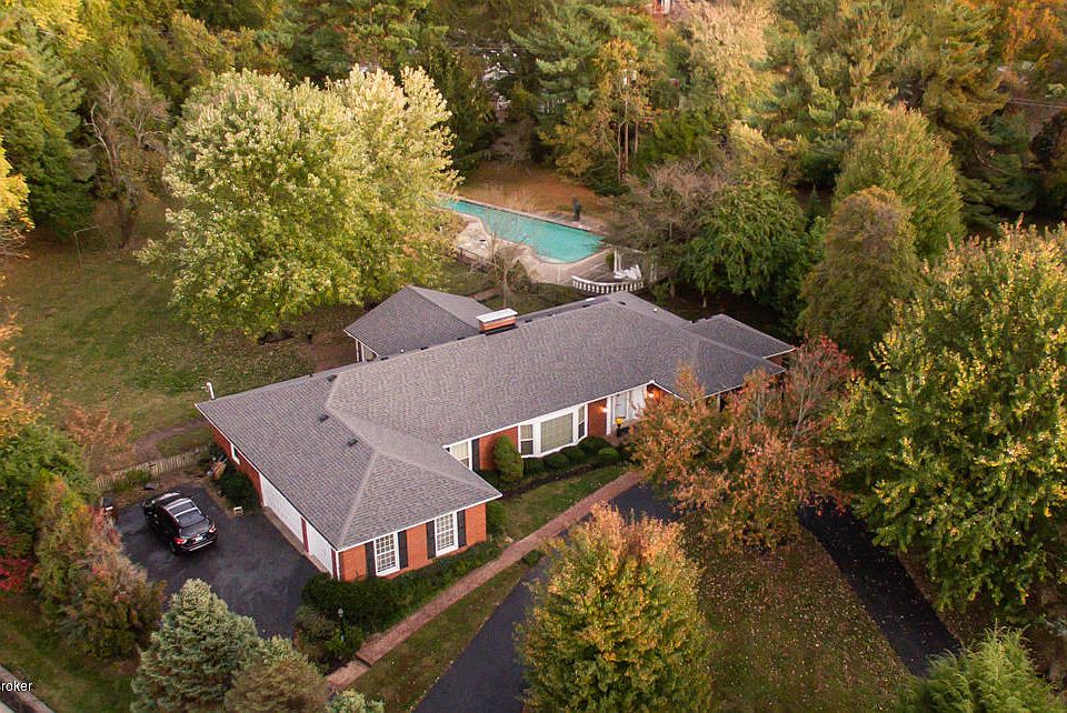 1st image of 5827 Brittany Woods Cir