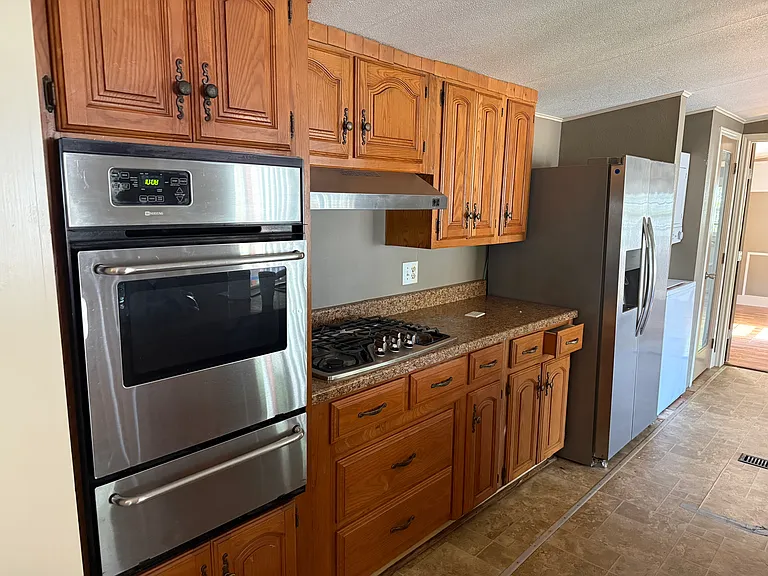 11295 Cedar Dr — Photo 3