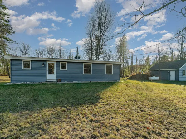 575 W Birch Rd, Roscommon, MI 48653