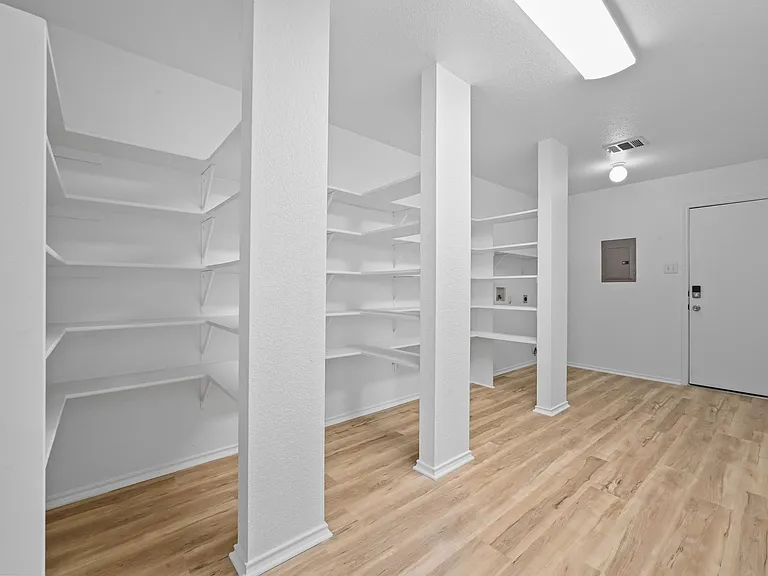 2412 Regal Park Ln — Photo 17