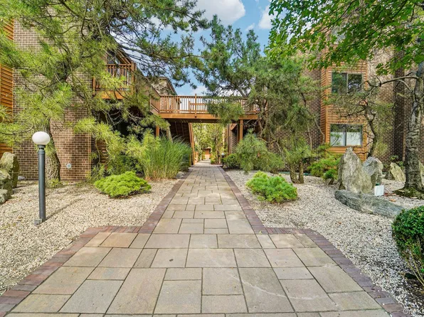 15 Greenridge Avenue #16, White Plains, NY 10605