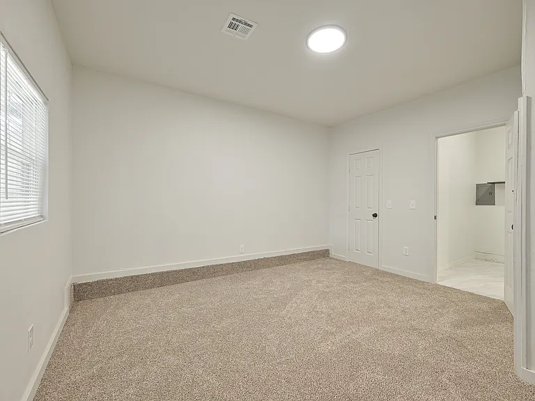 2525 SE 47th St — Photo 18