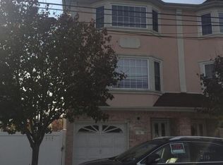 68 Ambassador Ln, Staten Island, NY 10309