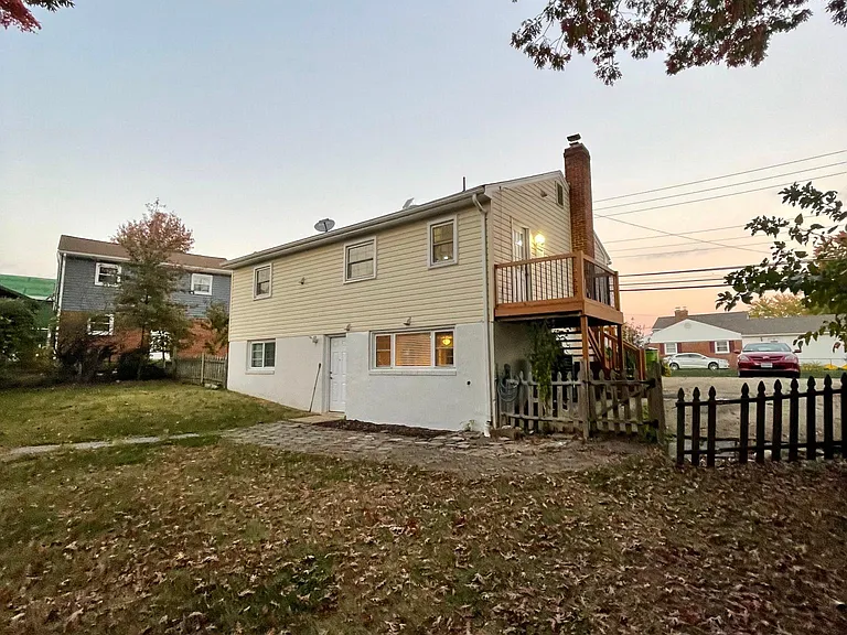 13710 Botts Ave #BASEMENT — Photo 6