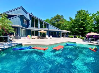 249 Roses Grove Rd, Water Mill, NY 11976