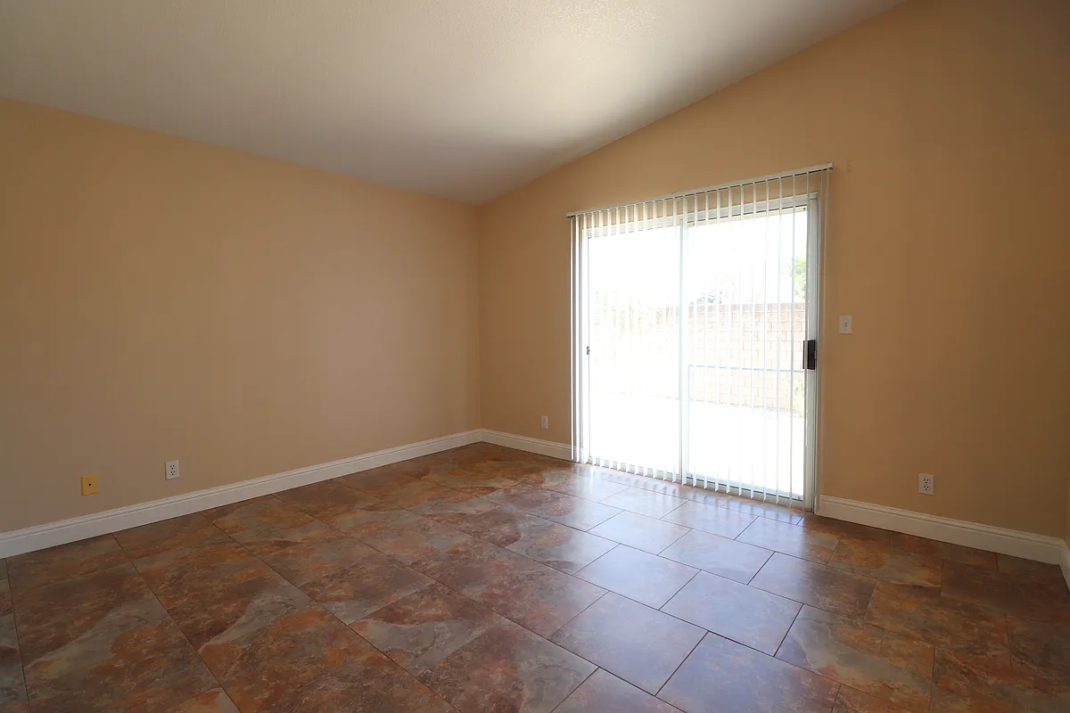 Building Photo - 516 E San Lino Ct