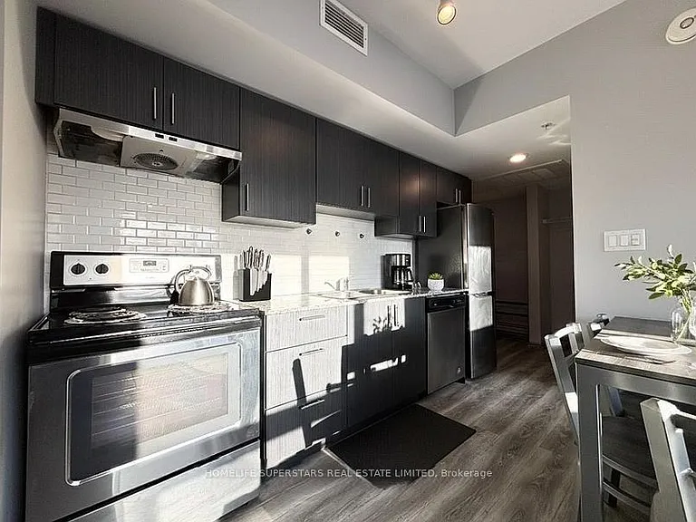 275 Larch St #F504 — Photo 4