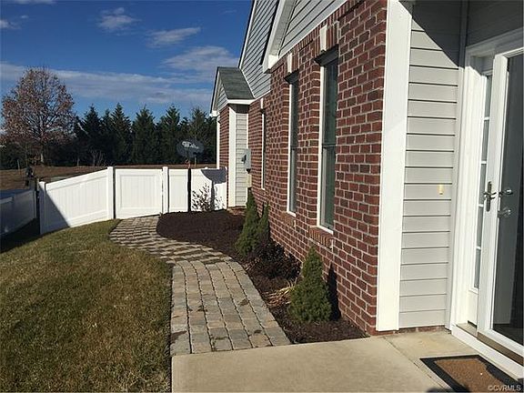 3rd image of 7877 Marshall Arch Dr #82