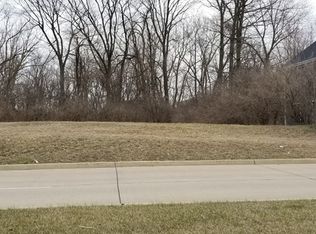 1905 S Main St, Lombard, IL 60148