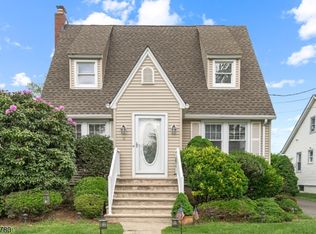 9 Saint Charles Ave, West Caldwell Twp., NJ 07006