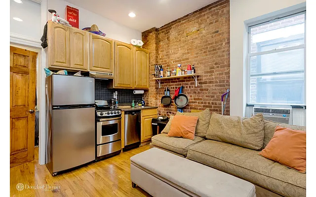 Rented by Douglas Elliman | media 13