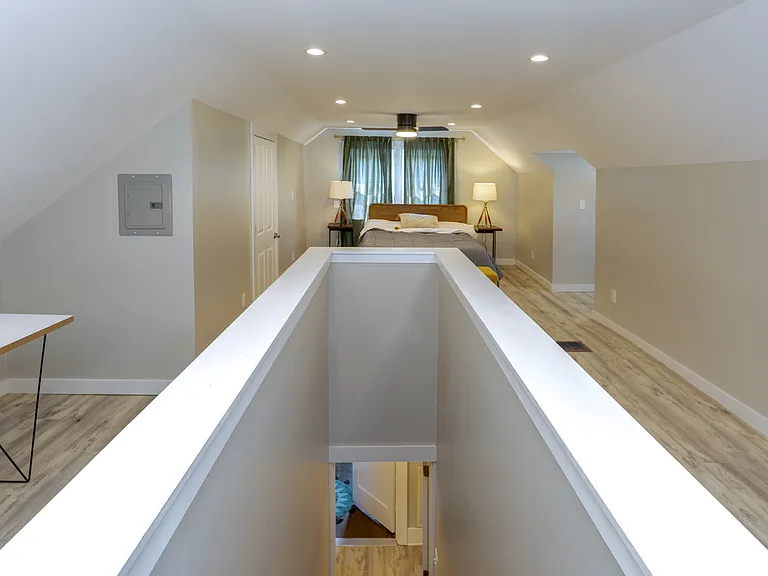2801 Alhambra Cir — Photo 23