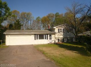 20217 Pine Lake Rd, Battle Creek, MI 49014