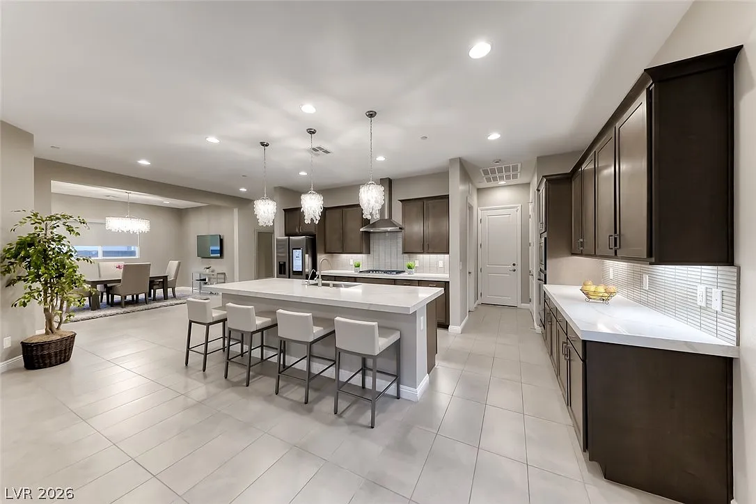 3 bed, 2.5 bath, 2296 sqft, $3,995 — Photo 1
