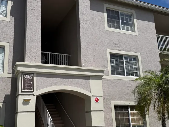 5065 Wiles Rd, Pompano Beach, FL