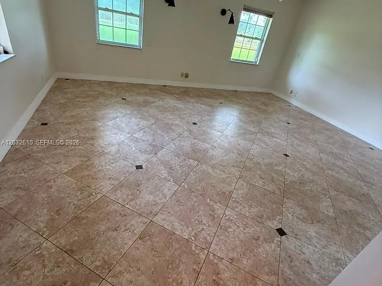 17501 SW 54th St — Photo 30