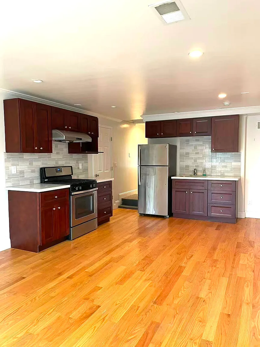 90 Alpine Ave photo 1