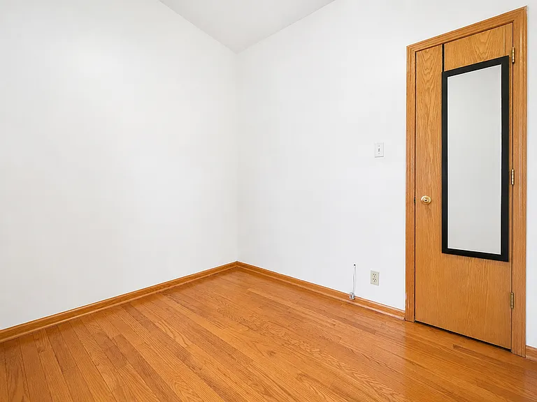 3213 S Green St #2 — Photo 7