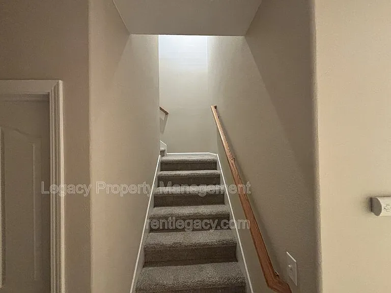 108 Esplanade Cir — Photo 12