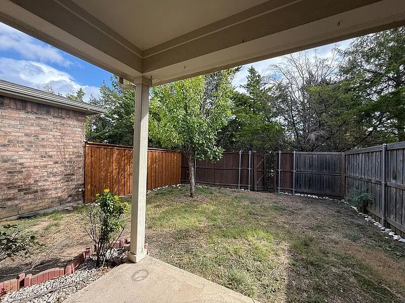 2 bed, 3.0 bath, 1429 sqft, $2,250 — Photo 3