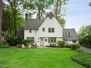 71 Pine Grove Ave, Summit, NJ 07901