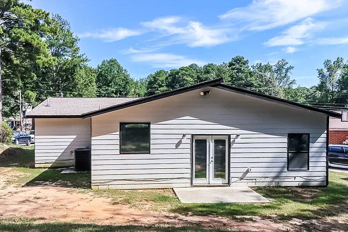 1433 Willow Dr — Photo 15