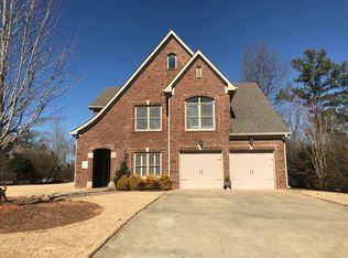 164 Sterling Gate Dr, Alabaster, AL 35007