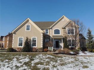 2000 Wagon Wheel Dr, Forks Twp, PA 18040