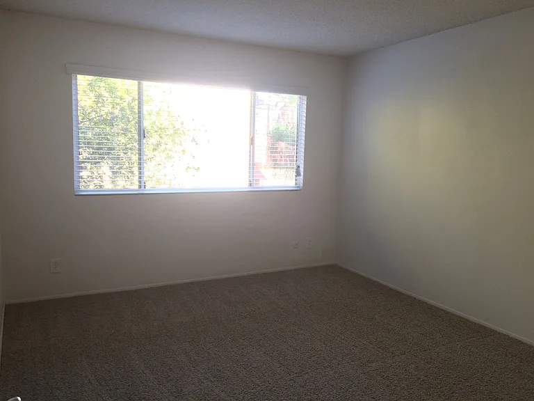 4221 4th Ave — Photo 35