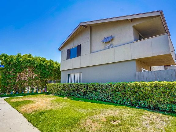 2nd image of 13238 Vanowen St #3