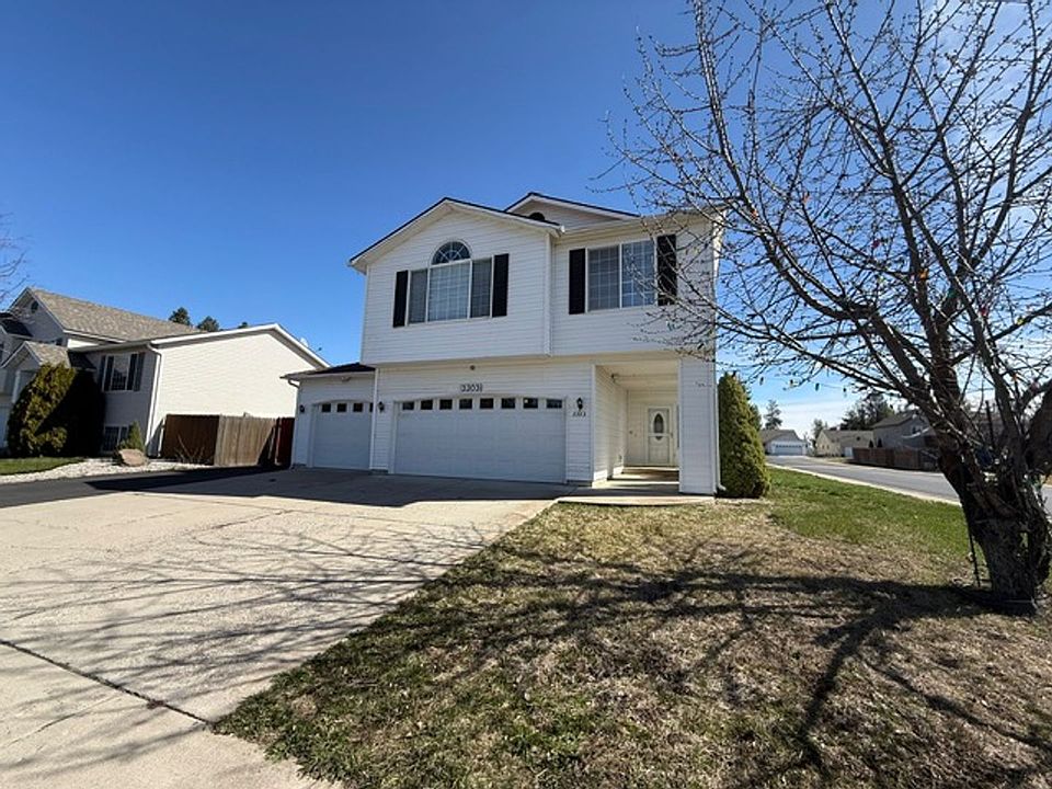 1st image of 3303 Meadow Glen Ln