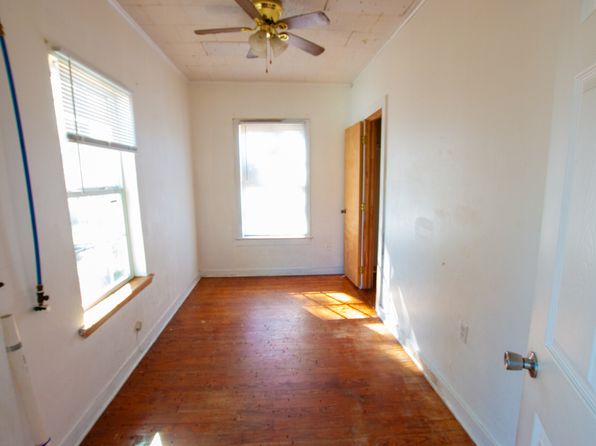 108 N Gordon Dr, Crockett, TX
