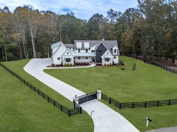 7919 E Cherokee Dr, Canton, GA 30115