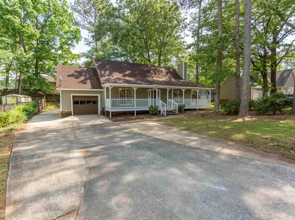 8488 Lanewood Cir, Leeds, AL 35094