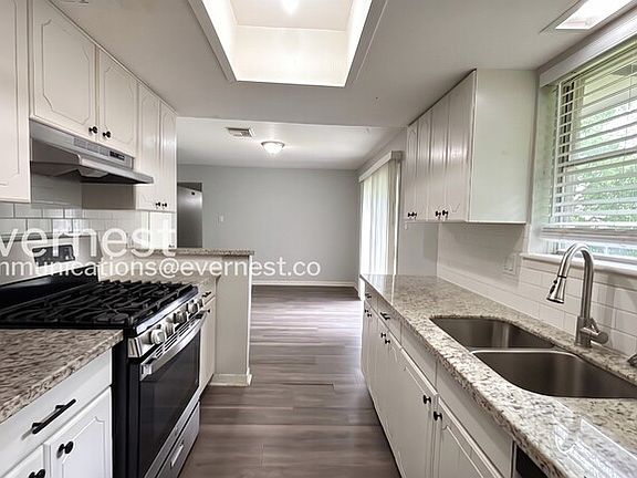 4th image of 12318 Astoria Blvd