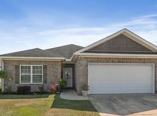 122 Scarlet Oaks Ct, Dothan, AL 36301