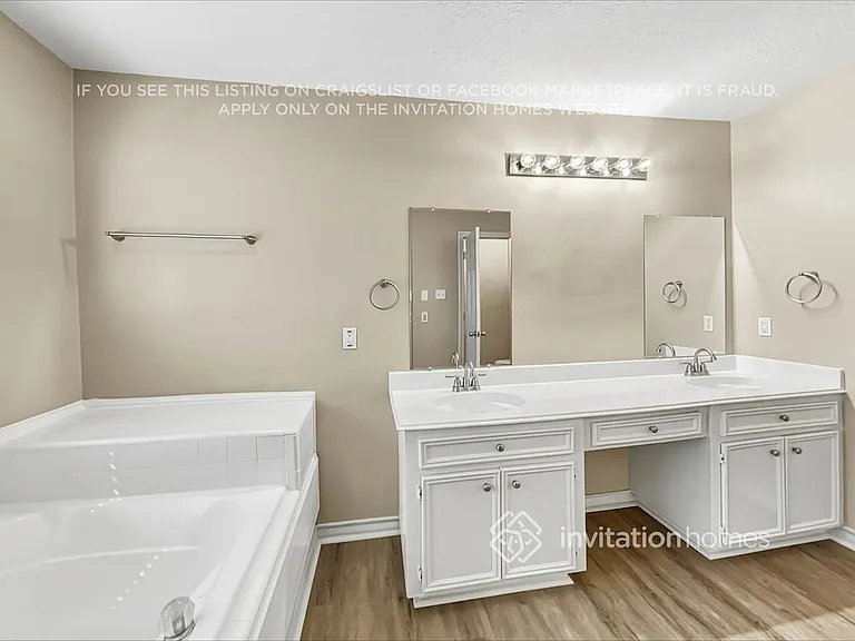 2721 Leroy St — Photo 12