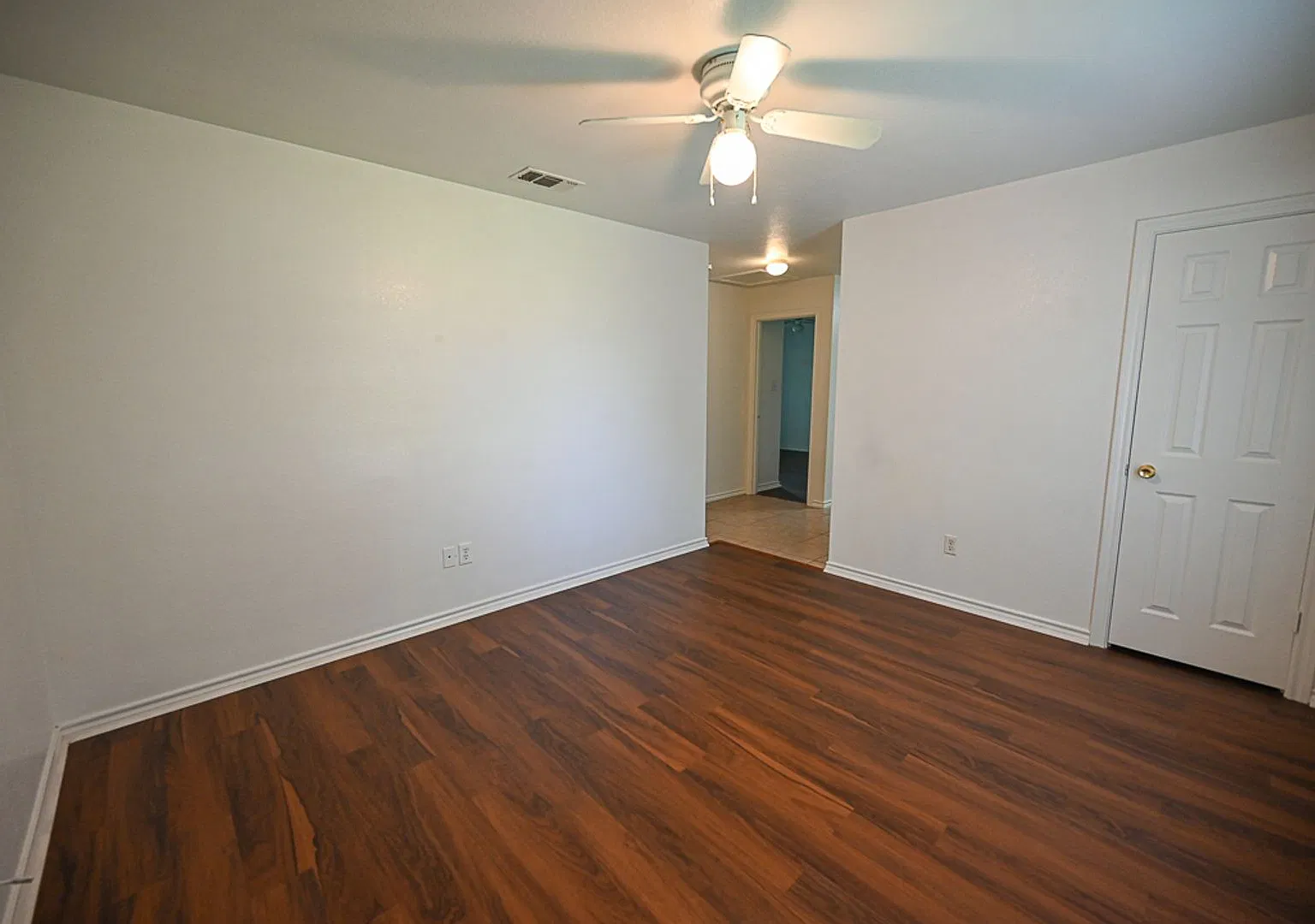 4 plex -Unit A. 2 bed 1 bath in Boyd TX — Photo 3